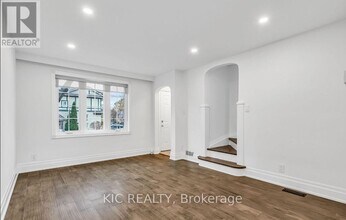 354 Laird Dr in Toronto, ON - Building Photo - Building Photo