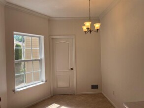 85 Windwatch Dr in Hauppauge, NY - Building Photo - Building Photo