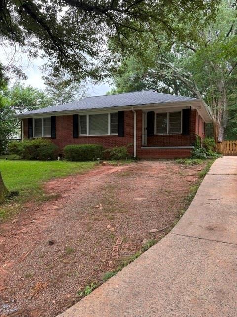 property at 2174 Trailwood Dr