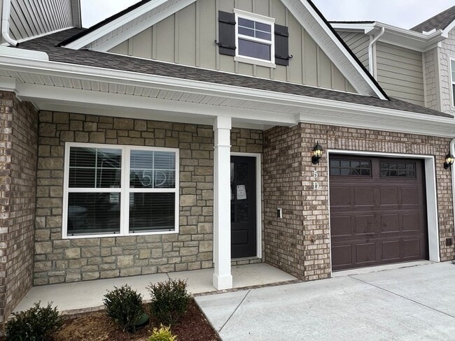 967 Horse Mountain Rd in Shelbyville, TN - Building Photo - Building Photo