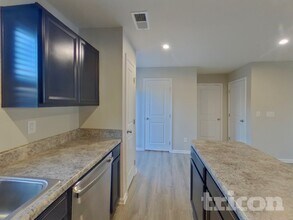 467 Hobson Wy in Lyman, SC - Building Photo - Building Photo