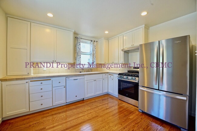 2057 5th Ave in San Anselmo, CA - Building Photo - Building Photo