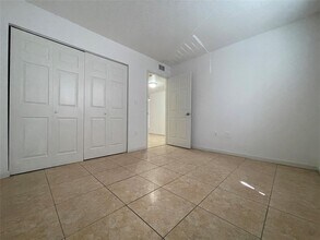 9885 Nob Hill Ln, Unit 9885 in Sunrise, FL - Building Photo - Building Photo