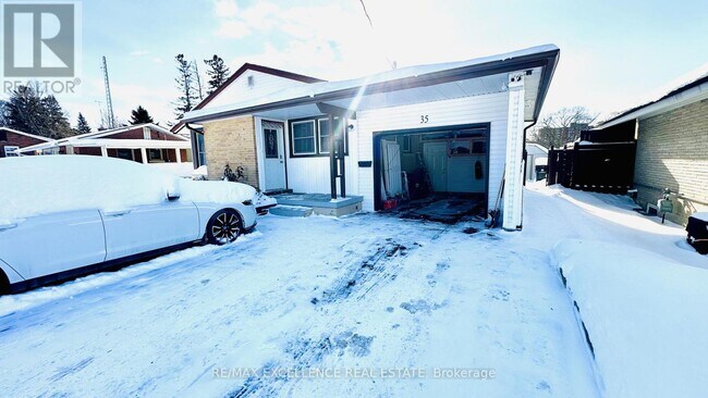 35 Siebert Ave in Kitchener, ON - Building Photo - Building Photo