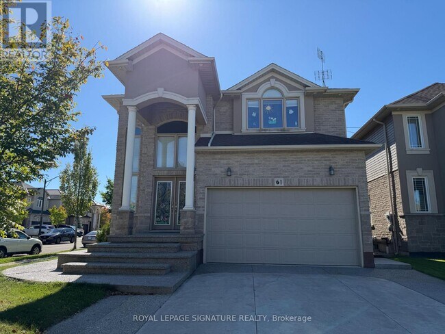61 Eagleglen Way in Hamilton, ON - Building Photo - Building Photo