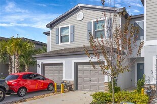 8309 Cor Pne Wy in New Port Richey, FL - Building Photo