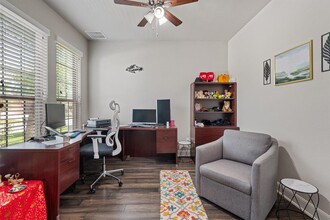 2309 Broken Wagon Dr in Leander, TX - Foto de edificio - Building Photo