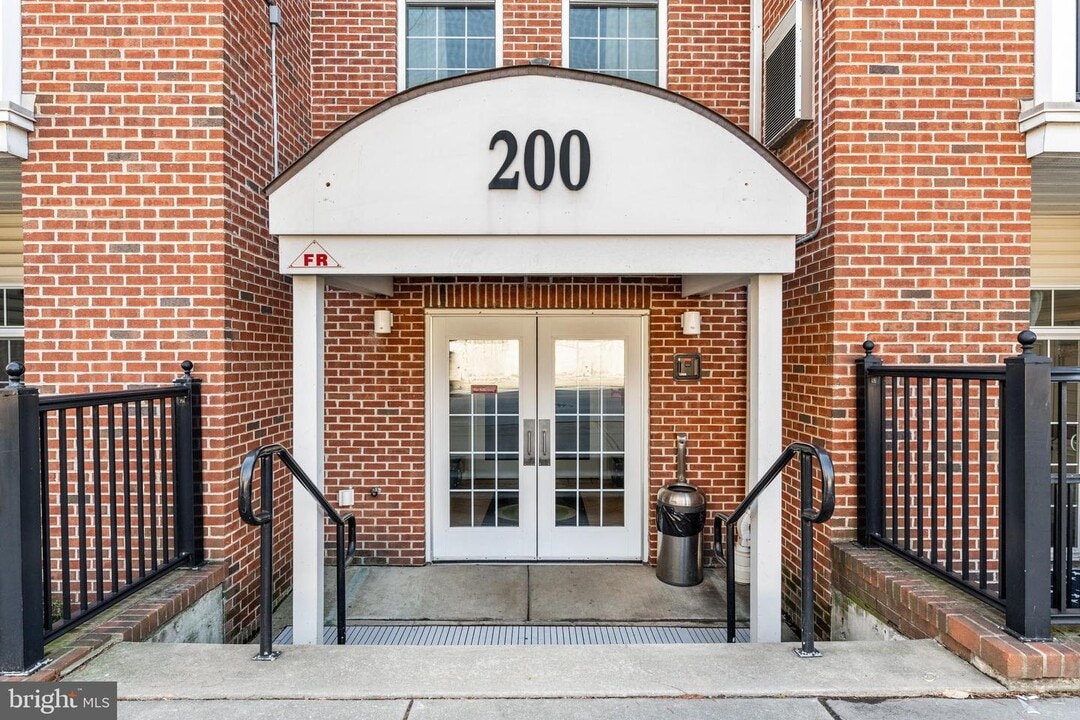 200 W Elm St, Unit The Grande in Conshohocken, PA - Foto de edificio