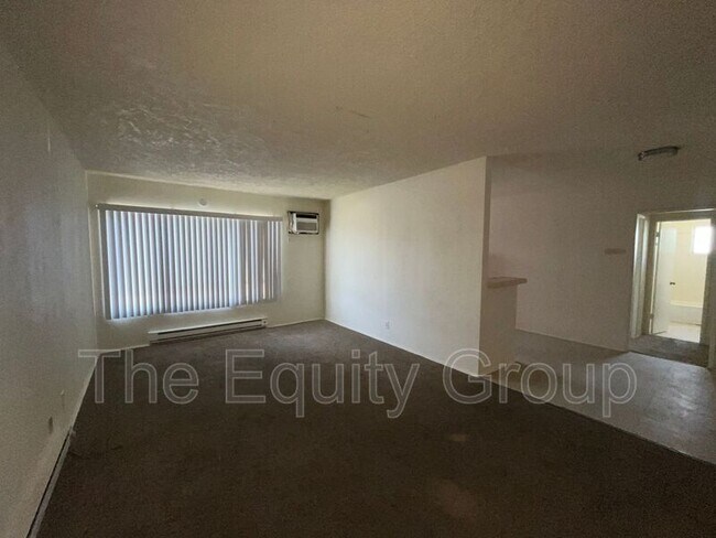 570 S Richmond Ave in Hanford, CA - Building Photo - Building Photo