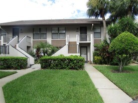 2961 Taywood Meadows in Sarasota, FL - Building Photo