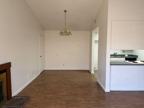 5421-5423 Romulan Ct in Sacramento, CA - Building Photo - Building Photo