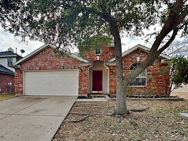 1905 Sharpsbury Dr in Euless, TX - Building Photo