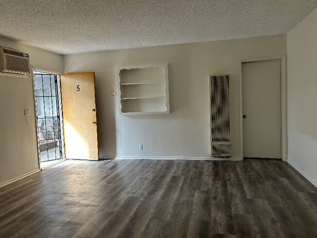 224 W Palm Ave-Unit -E-5 in Monrovia, CA - Building Photo - Building Photo