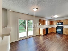 1003 Glen Hollow Dr in Indian Trail, NC - Foto de edificio - Building Photo