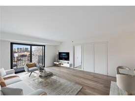 3131 Excelsior Blvd in Minneapolis, MN - Building Photo