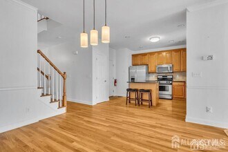 38 S Shore Dr in South Amboy, NJ - Building Photo - Building Photo