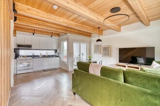 5018 NE 26th Ave in Portland, OR - Foto de edificio - Building Photo