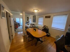 221 Salem St in Medford, MA - Building Photo