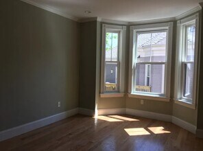 93 Upland Rd, Unit 1 in Cambridge, MA - Building Photo - Building Photo