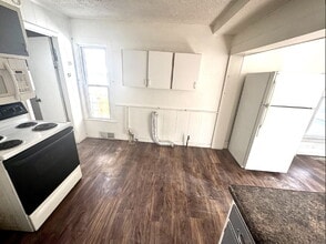 201.5 S Warner St in Bay City, MI - Building Photo - Building Photo