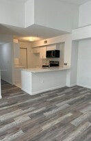 2123 Renaissance Blvd in Miramar, FL - Building Photo