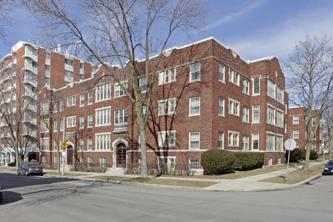 Junior Terrace in Milwaukee, WI - Foto de edificio