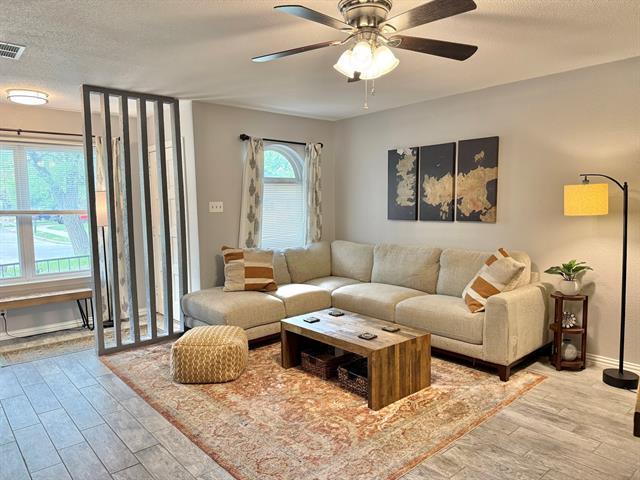 157 Sheri Ln in Hurst, TX - Building Photo