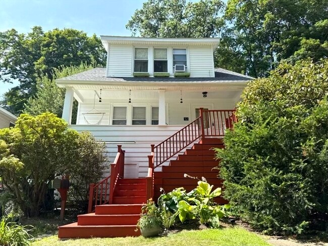 property at 32 Hadwen Ln