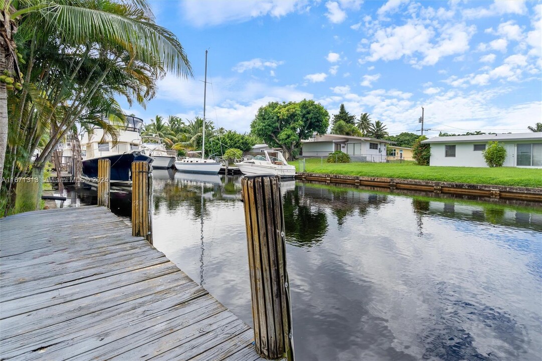 2531 Sugarloaf Ln in Fort Lauderdale, FL - Building Photo