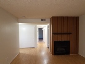 23653 Park Capri, Unit 91 in Calabasas, CA - Building Photo