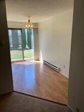 1016 11th St NW, Unit 1016 11th St NW in Puyallup, WA - Foto de edificio - Building Photo