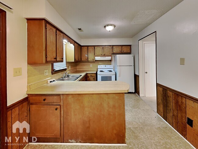 8715 Chapel Hill Rd in Cary, NC - Building Photo - Building Photo