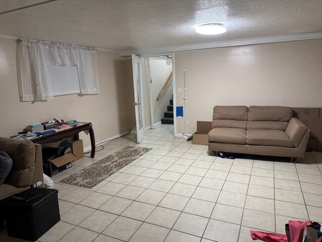 11 Vanech Dr, Unit Basement apartment with e