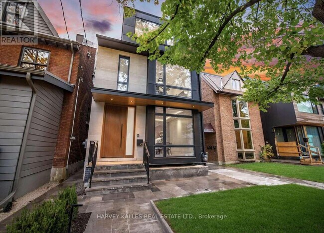 43 Summerhill Ave in Toronto, ON - Building Photo - Building Photo