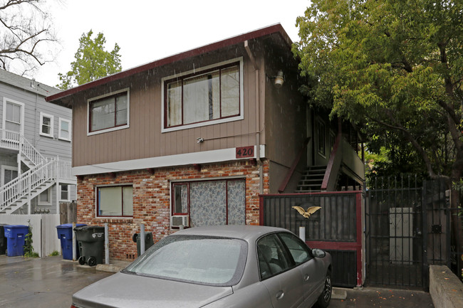 420 13th St in Sacramento, CA - Building Photo - Building Photo