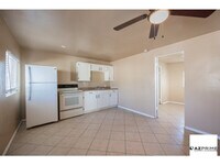 2537 E Willetta St in Phoenix, AZ - Building Photo - Building Photo