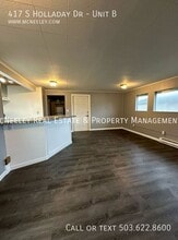 417 S Holladay Dr in Seaside, OR - Building Photo - Building Photo