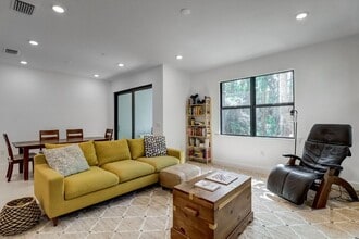 4180 Sonoma Oaks Dr in Naples, FL - Building Photo - Building Photo