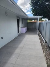 4213 SW 137th Ct in Miami, FL - Foto de edificio - Building Photo