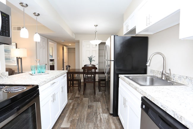 Armstrong Farm in Jeffersonville, IN - Building Photo - Interior Photo