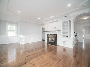 8 Richardson St in Winchester, MA - Building Photo - Building Photo