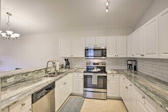 10280 Crepe Jasmine Ln in Ft. Myers, FL - Building Photo - Building Photo