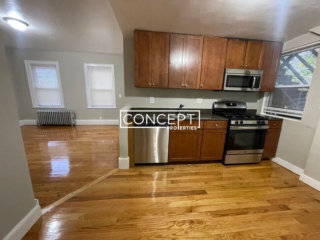 33 Algonquin St in Boston, MA - Building Photo - Building Photo