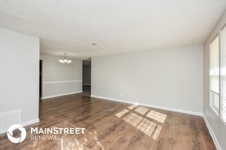 5176 Martins Crossing Rd in Stone Mountain, GA - Building Photo - Building Photo