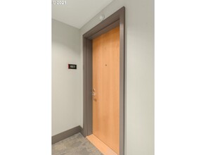 3601 S River Pky in Portland, OR - Building Photo - Building Photo