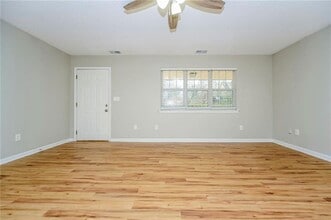 124 Springvalley Cir in Stockbridge, GA - Building Photo - Building Photo