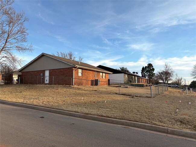 153 Tobi Ave in Weatherford, OK - Building Photo - Building Photo