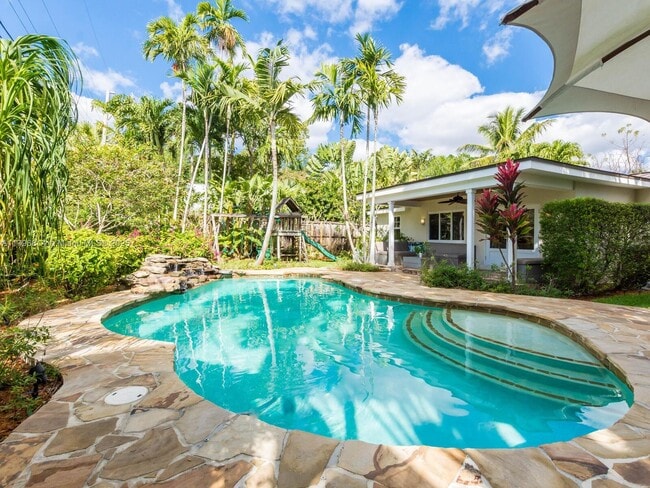 4054 Bonita Ave in Miami, FL - Building Photo - Building Photo