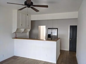 1102 Stone St in Los Angeles, CA - Building Photo - Building Photo