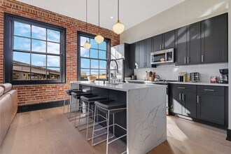 1148 S Peters St in New Orleans, LA - Building Photo - Building Photo